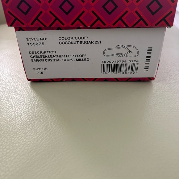 Brand New in Box Tory Burch Chelsea Leather Flip Flop Sandals - Picture 4 of 6